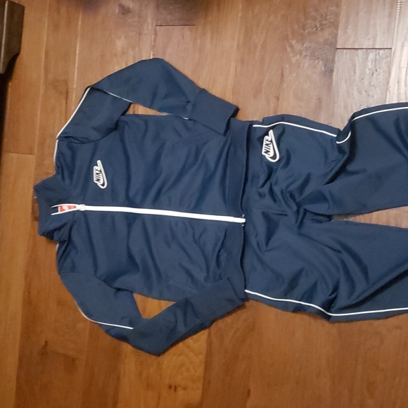 Womens NIKE track suit